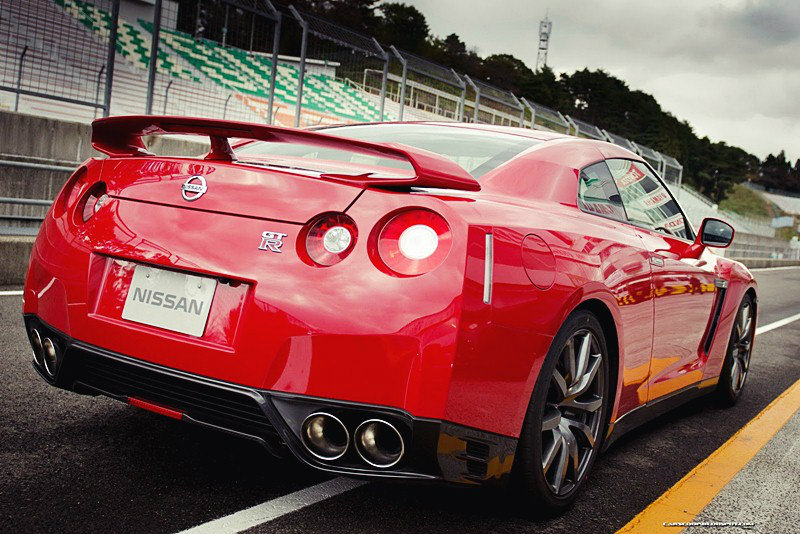 2014  Nissan GT-R