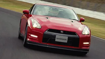 2014 Nissan GT-R  เร็วแรงเจ็บกว่าเดิม