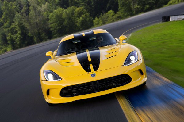 2013 SRT Viper  อสูรความเร็วเจ้าถนนที่ยังแรง