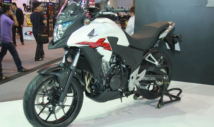 Honda CBR  เปิดราคาสุดช๊อค แค่ 2 แสนกว่าบาท