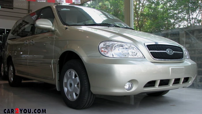  KIA CARNIVAL GS 2.4 AT