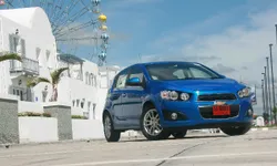 Sanook! Drive : Chevrolet Sonic Hatchback 1.4 LTZ  ...หล่อเหลือร้าย