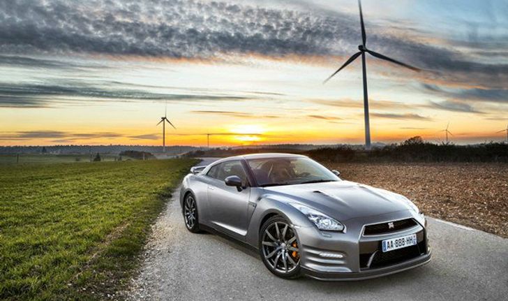 2013  Nissan GT-R  เบ่งสมรรถนะฟัด  Nurburgring  เพียง 7.18  นาที