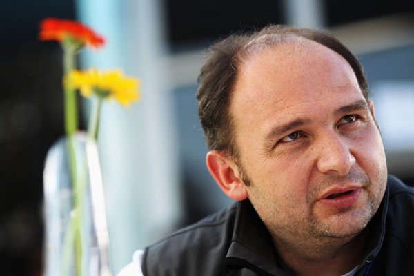 บอสใหญ่ HRT สยบข่าวเงินหมดต้องถอนตัว F1 กลางคัน