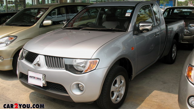  MITSUBISHI TRITON MEGACAB 2.5 GL MT