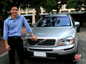 ณัฐวุฒิ อมรวิวัฒน์ ผู้บริหารการผลิตไบโอก๊าซ กับ  Volvo XC90 คู่ใจ