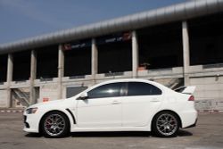 MITSUBISHI LANCER เกียร์ธรรมดา 5 สปีด คันแรกในไทย