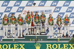 Audi คว้าชัย ชนะ Le Mans 2010 ทั้ง3อันดับ