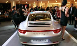 Porsche 911 Carrera 4 S  อยากแรงมั่นใจ ต้องจ่าย 17  ล้าน