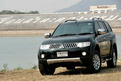 Sanook! Drive : Mitsubishi Pajero Sport 2013  อัพออพชั่นสมรรถนะยังได้อยู่