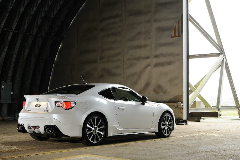 Toyota GT86 TRD  หล่อและแรงขายในอังกฤษ