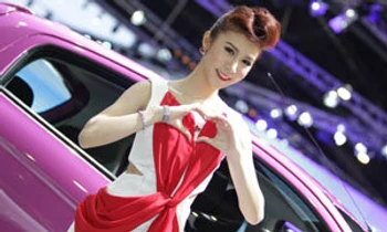 พริตตี้ MITSUBISHI  มอเตอร์โชว์2013