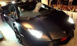 รถหวานใจอั้ม พัชราภา Lamborghini ราคา 35 ล้าน