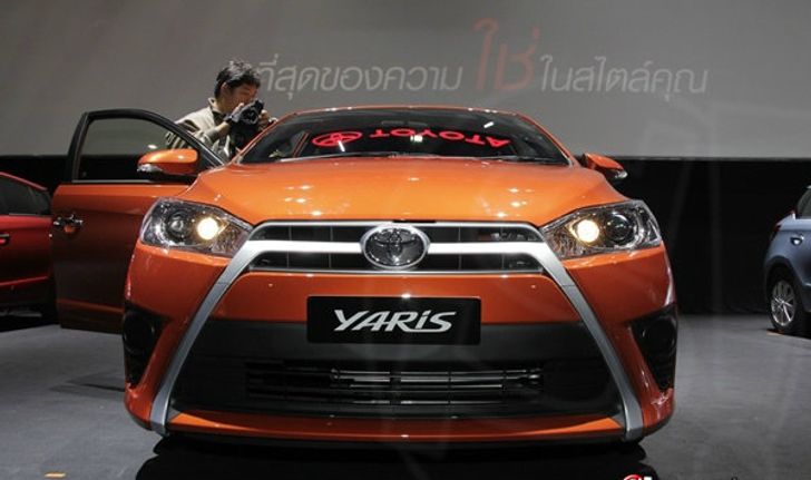 เทียบสเป็ค Toyota Yaris 2014 คุ้มหรือไม่?