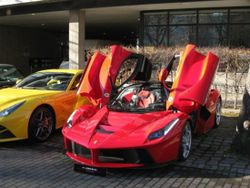 Ferrari LaFerrari มือสองคันนี้ 92 ล้าน!