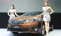 เปิดตัวแล้ว! Toyota Corolla Altis 2014 อย่างเป็นทางการในไทย