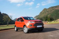 Ford EcoSport ครอสโอเวอร์คันเล็ก ขับดีกว่าที่คิด!