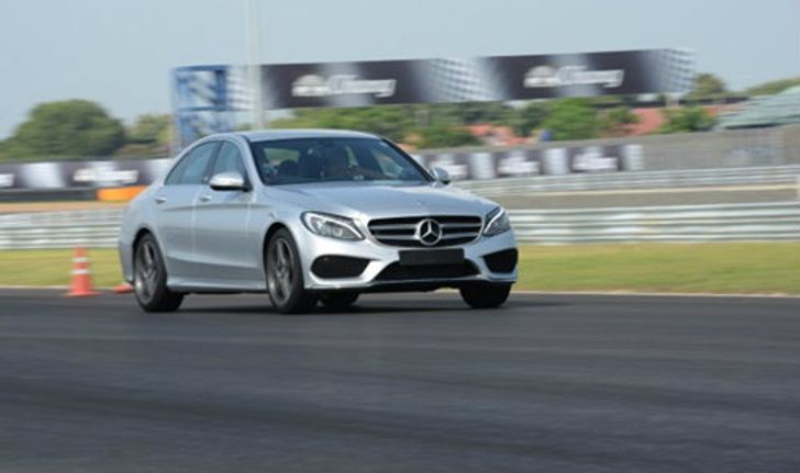 เบนซ์จัดกิจกรรมทดสอบ The new C-Class ครั้งแรกกับการทดสอบสมรรถนะสุดเร้าใจบนสนามแข่งรถ จ.บุรีรัมย์