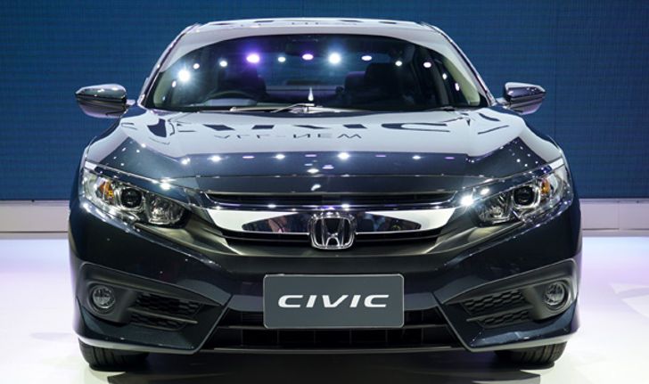 8 ฟีเจอร์เด็ดใน Honda Civic 2016 โมเดลเชนจ์ใหม่ มีอะไรโดนใจบ้าง?