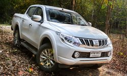 รีวิว Mitsubishi Triton Double Cab 2.4 ลิตร MY2016 ใหม่ หล่อเหมือนเดิมแต่เสริมความไฮโซ