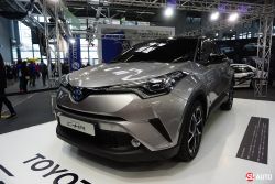 จัดเต็ม! 2016 Toyota C-HR โฉมจำหน่ายจริงพร้อมเครื่องยนต์เทอร์โบ 1.2 ลิตร