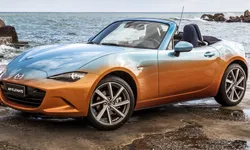 เฟี้ยวอ่ะ! Mazda MX-5 Levanto สีทูโทน-ภายในตกแต่งด้วย 'ผ้ายีนส์'