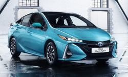 2017 Toyota Prius ปลั๊กอินไฮบริดสุดประหยัด 100 กม./ลิตร!