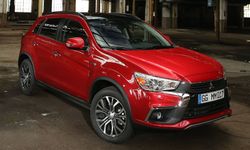 Mitsubishi ASX ไมเนอร์เชนจ์ใหม่เผยโฉมที่ปารีสมอเตอร์โชว์ 2016