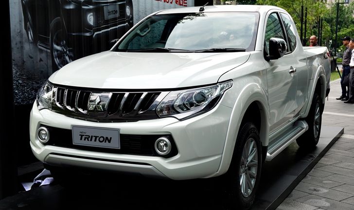 2017 Mitsubishi Triton โฉมใหม่ ปรับกระจังหน้าเข้ม เริ่ม 4.89 แสน