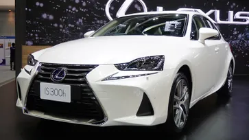 เปิดตัว 2017 Lexus IS ไมเนอร์เชนจ์ใหม่เคาะเริ่ม 3.065 ล้านบาท