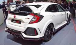 Honda CIVIC Type R ใหม่ รุ่นวางจำหน่าย 320 แรงม้า เปิดตัวในงานเจนิวามอเตอร์โชว์ 2017