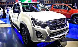 Isuzu D-Max Hi-Lander Limited 2017 ใหม่ พร้อมชุดแต่งรอบคัน ราคา 8.9 แสนบาท