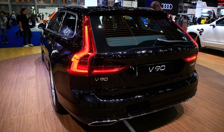 ราคารถใหม่ Volvo ในตลาดรถประจำเดือนเมษายน 2560