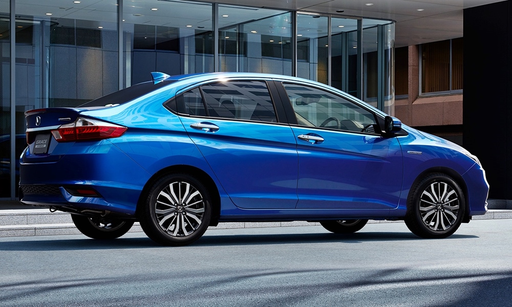 Honda Grace 2017 ไมเนอร์เชนจ์ใหม่ พร้อมขุมพลังไฮบริด ราคา 528,000 บาท