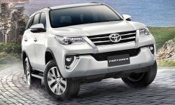 Toyota Fortuner 2017 รุ่นปรับปรุงใหม่ เพิ่มรุ่นย่อยทางเลือกใหม่ ราคา 1,239,000 บาท