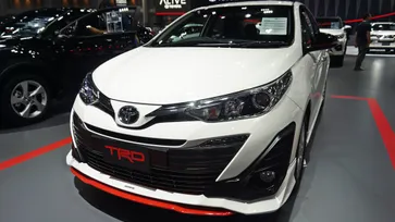Toyota Yaris ATIV 2018 ใหม่ พร้อมชุดแต่ง TRD ราคา 16,000 บาทที่มอเตอร์โชว์