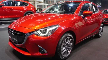 Mazda2 2018 ใหม่ เพิ่มอ็อพชั่นราคาเดิม เริ่ม 5.3 แสนบาทที่งานมอเตอร์โชว์