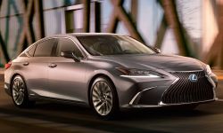 Lexus ES 2018 ใหม่ เผยทีเซอร์จริงก่อนเปิดตัวอย่างเป็นทางการ