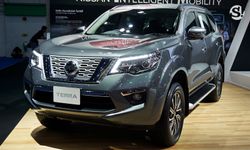 สวยเข้ม! Nissan Terra 2018 สีเทา Twilight Gray ที่งาน BIG Motor Sale