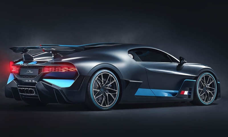 Bugatti Divo 2018 ใหม่ ขุมพลัง 1,500 แรงม้า จำกัดทั่วโลกเพียง 40 คัน