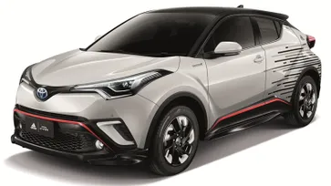 Toyota C-HR Adidas 2018 ใหม่ จับมืออาดิดาสปล่อยชุดแต่งพิเศษใหม่ล่าสุด