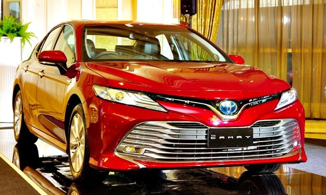 Toyota Camry 2019 ใหม่ เปิดตัวแล้วในไทย มีให้เลือก 4 รุ่นย่อย ราคา 1,445,000 บาท