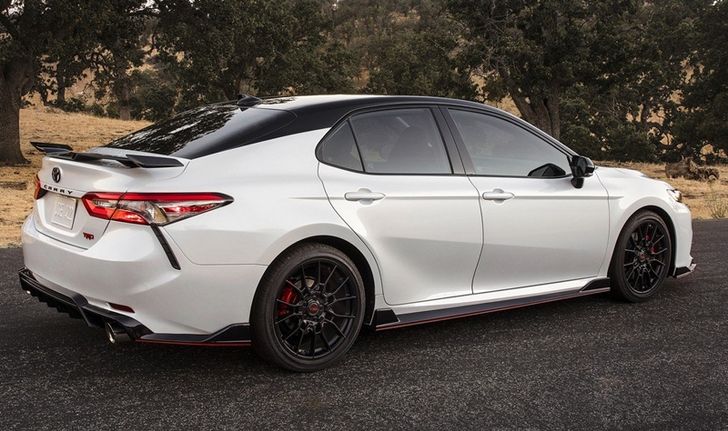 Toyota Camry TRD 2019 ใหม่ พร้อมขุมพลัง 301 แรงม้าเผยโฉมอย่างเป็นทางการแล้ว