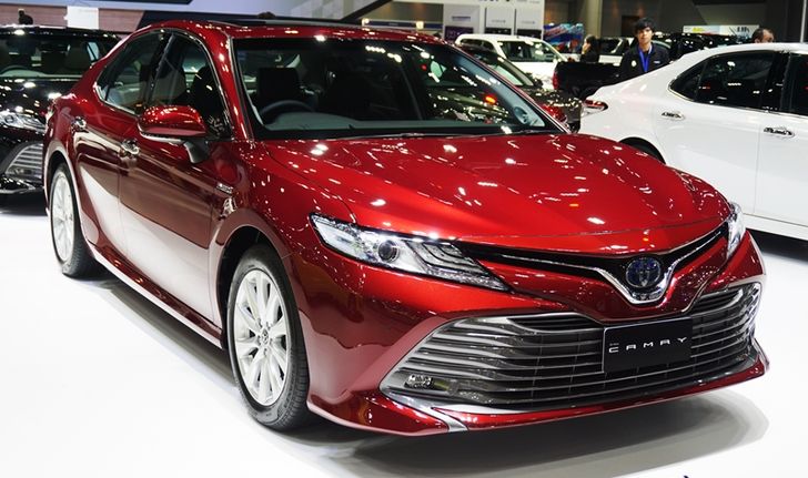 Toyota Camry 2019 ใหม่ เคาะราคาเริ่มต้น 1,445,000 บาท ที่งานมอเตอร์เอ็กซ์โป