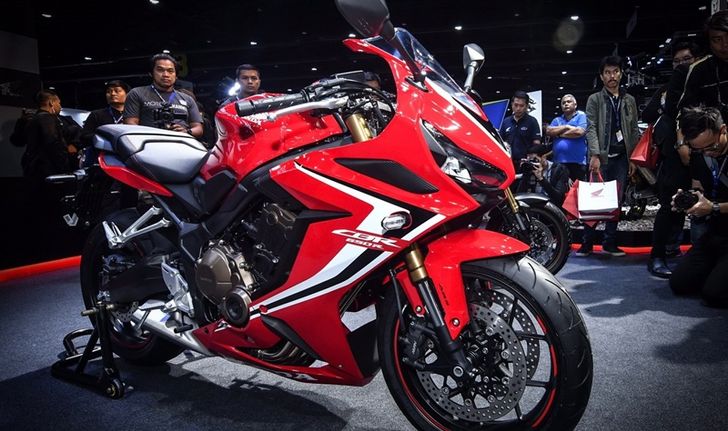 Honda CBR650R และ CB650R 2019 ใหม่ เปิดตัวที่งานมอเตอร์เอ็กซ์โป ราคา 305,000 บาท