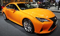 Lexus RC300 F Sport 2019 ไมเนอร์เชนจ์ใหม่ เคาะราคา 5,665,000 บาท