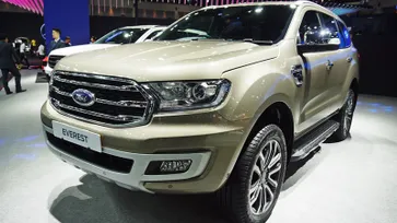 ไปดู Ford Everest 2019 2.0L Turbo Titanium+ ตัวรองท็อปทั้งภายนอก-ภายใน