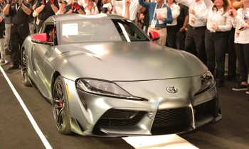 Toyota Supra 2019 คันแรกของโลกถูกประมูลด้วยราคาสูงถึง 66 ล้านบาท!