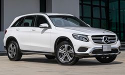 Mercedes-Benz GLC220d 4MATIC 2019 ใหม่ หั่นราคาเหลือเพียง 3,040,000 บาท