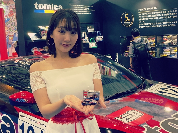 พริตตี้ชาวญี่ปุ่นภายในงาน Tokyo Motor Show 2019
